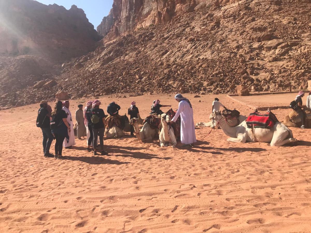 فندق مخيم بلاك آيريش تورز وادي رم المظهر الخارجي الصورة